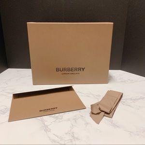 Burberry gift box